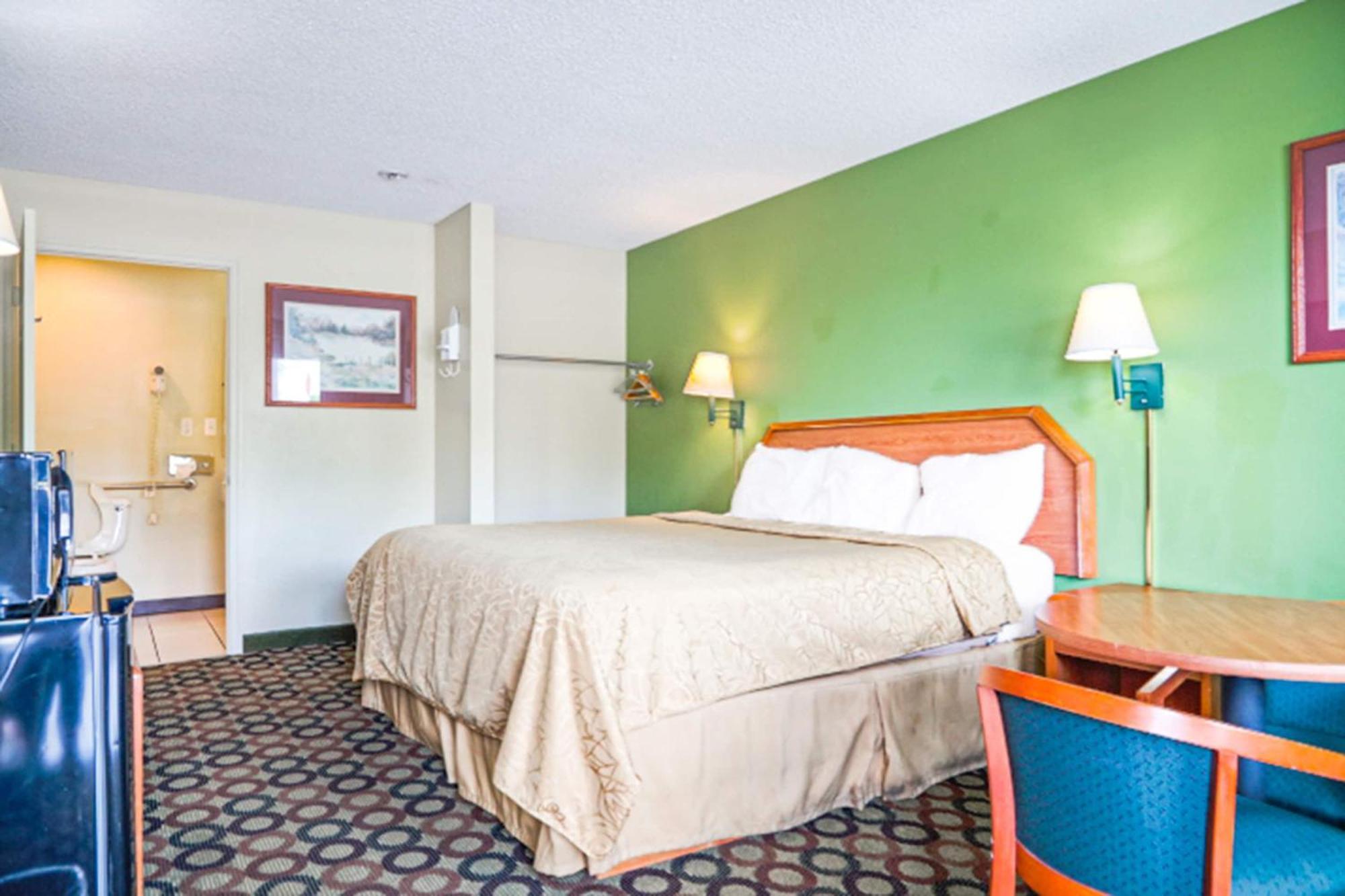 Economy Inn By Oyo Ashburn Exterior foto